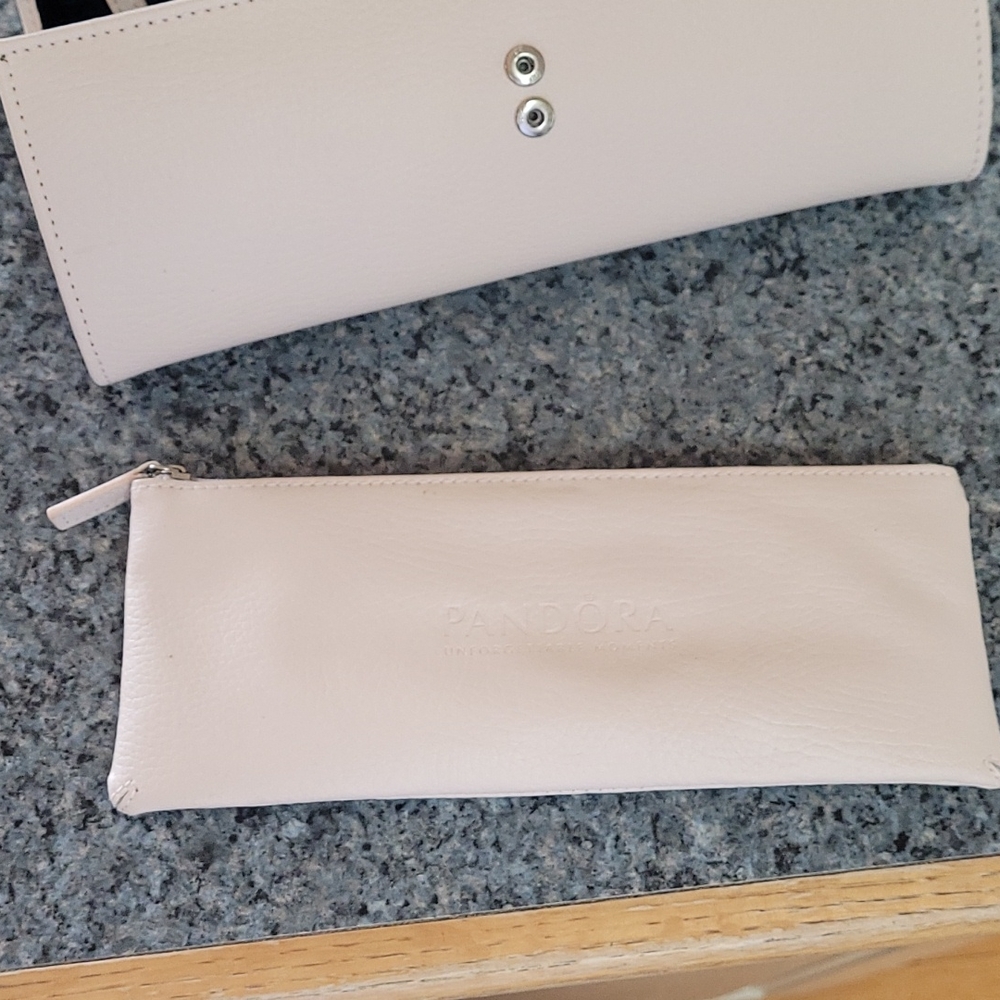 Pandora genuine leather jewelry case - Picture 6 of 11